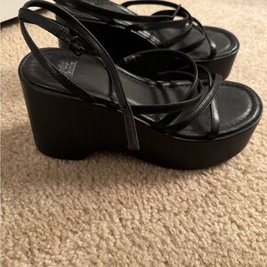 Wild Fable Black Strappy Platform Sandals size 8